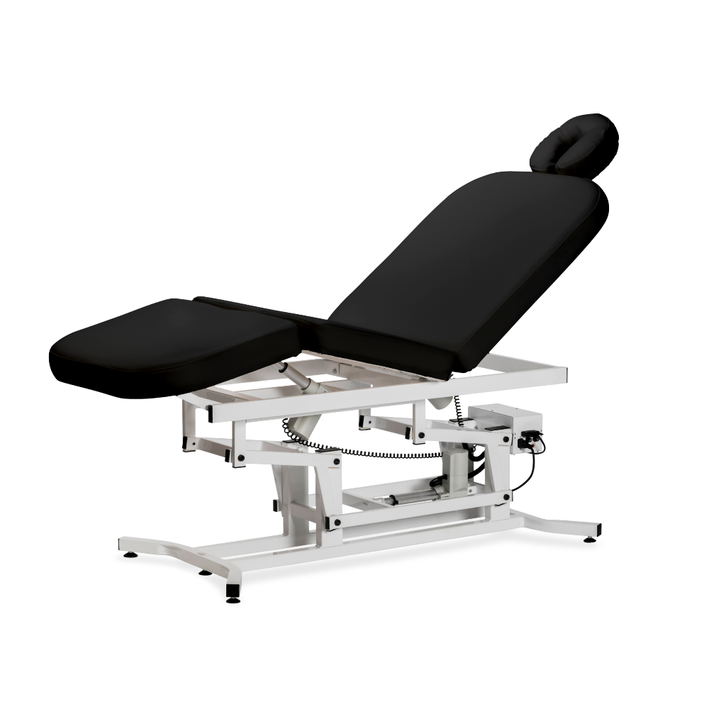 Manually adjustable leg rest on Spa-Comfort chair for maximum client comfort